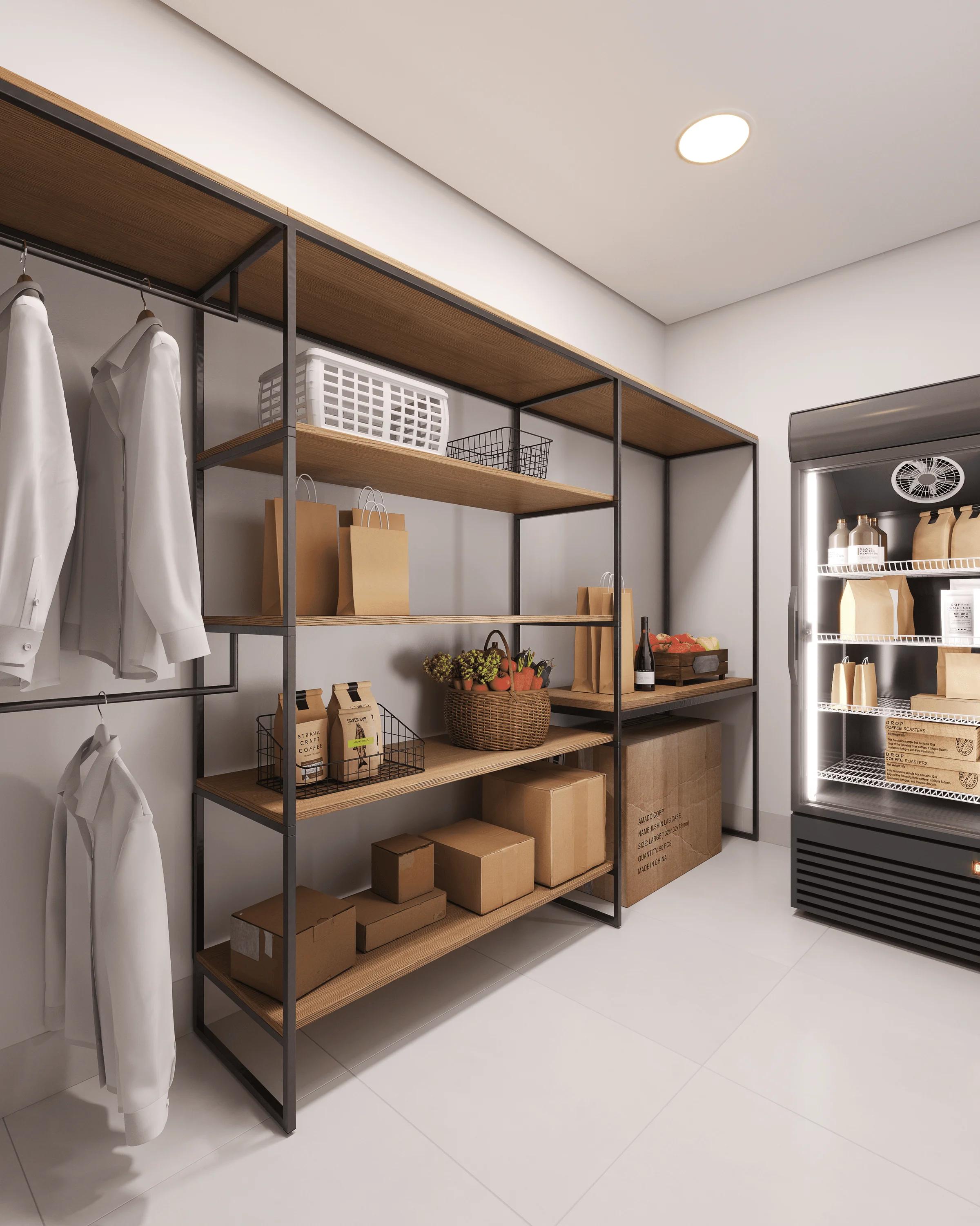 Espaço delivery com estantes metálicas e de madeira para armazenamento de encomendas e refrigerador expositor