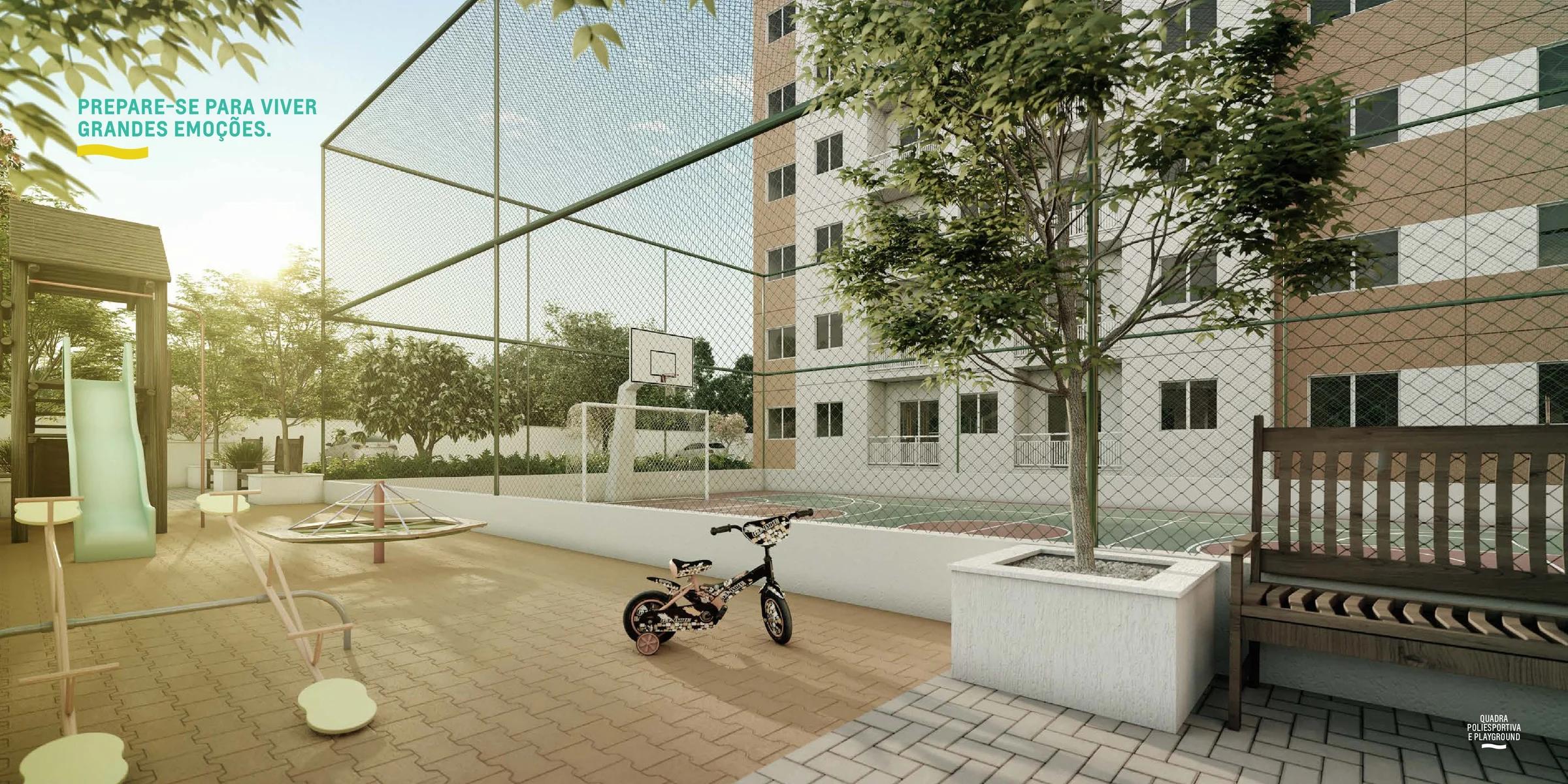 Playground infantil e quadra poliesportiva com alambrado