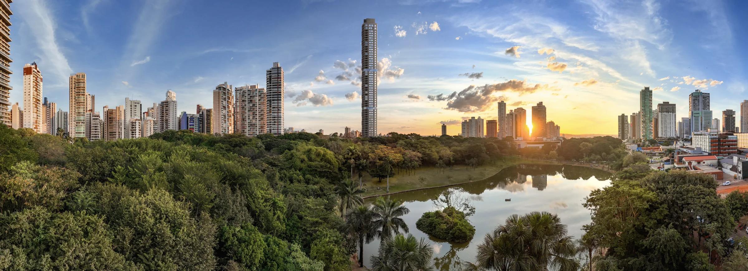 Vista panorâmica aérea do Parque Vaca Brava e skyline urbano com a torre do empreendimento em destaque