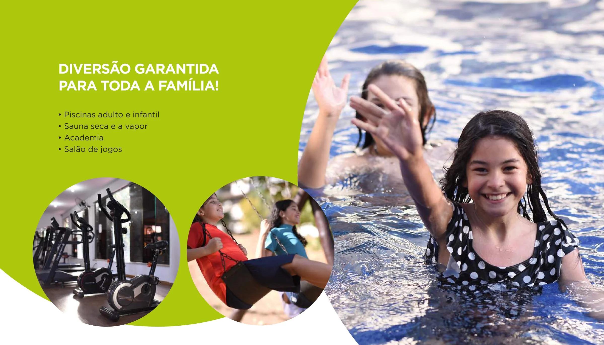 Piscina infantil em momento de diversão