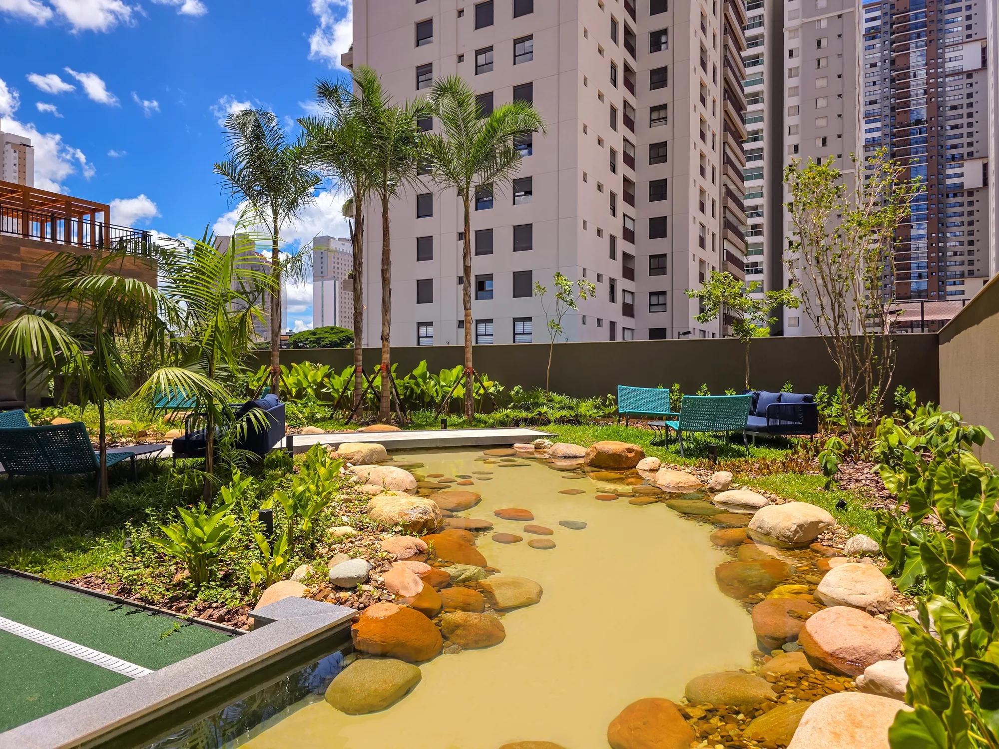 Casa Brasileira — área comum — Jardim com espelho d'água